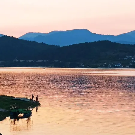 شقة Dina Jablanicko Jezero كونييتش