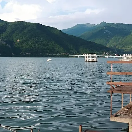 Dina Jablanicko Jezero Apartamento *