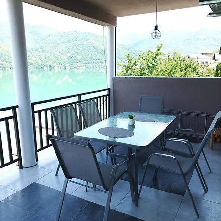 Dina Jablanicko Jezero Apartman *