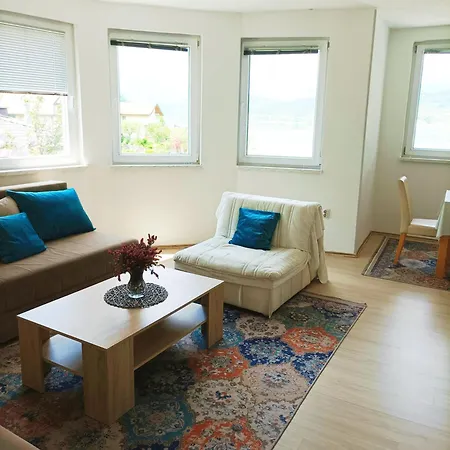 Dina Jablanicko Jezero *