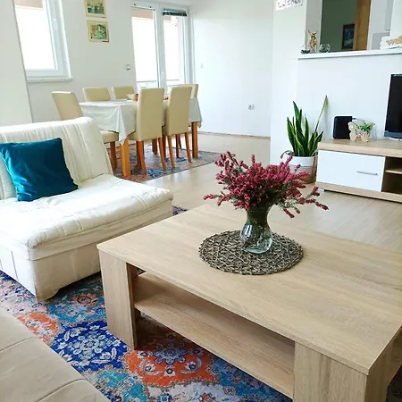 Dina Jablanicko Jezero Konjic